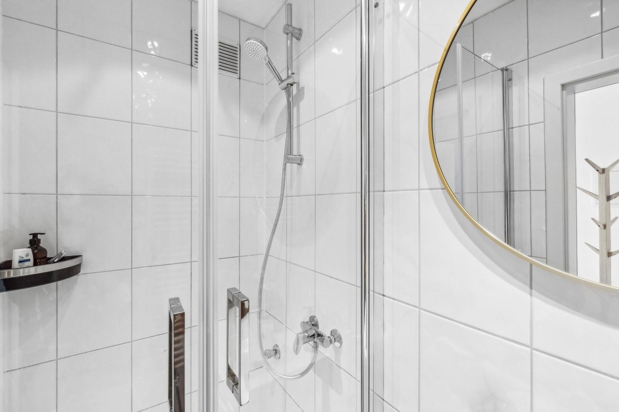 Citychalet- 73M2-Boxspringbett-Neu Renoviert-Kueche-Sehr Ruhig Bochum Exterior photo